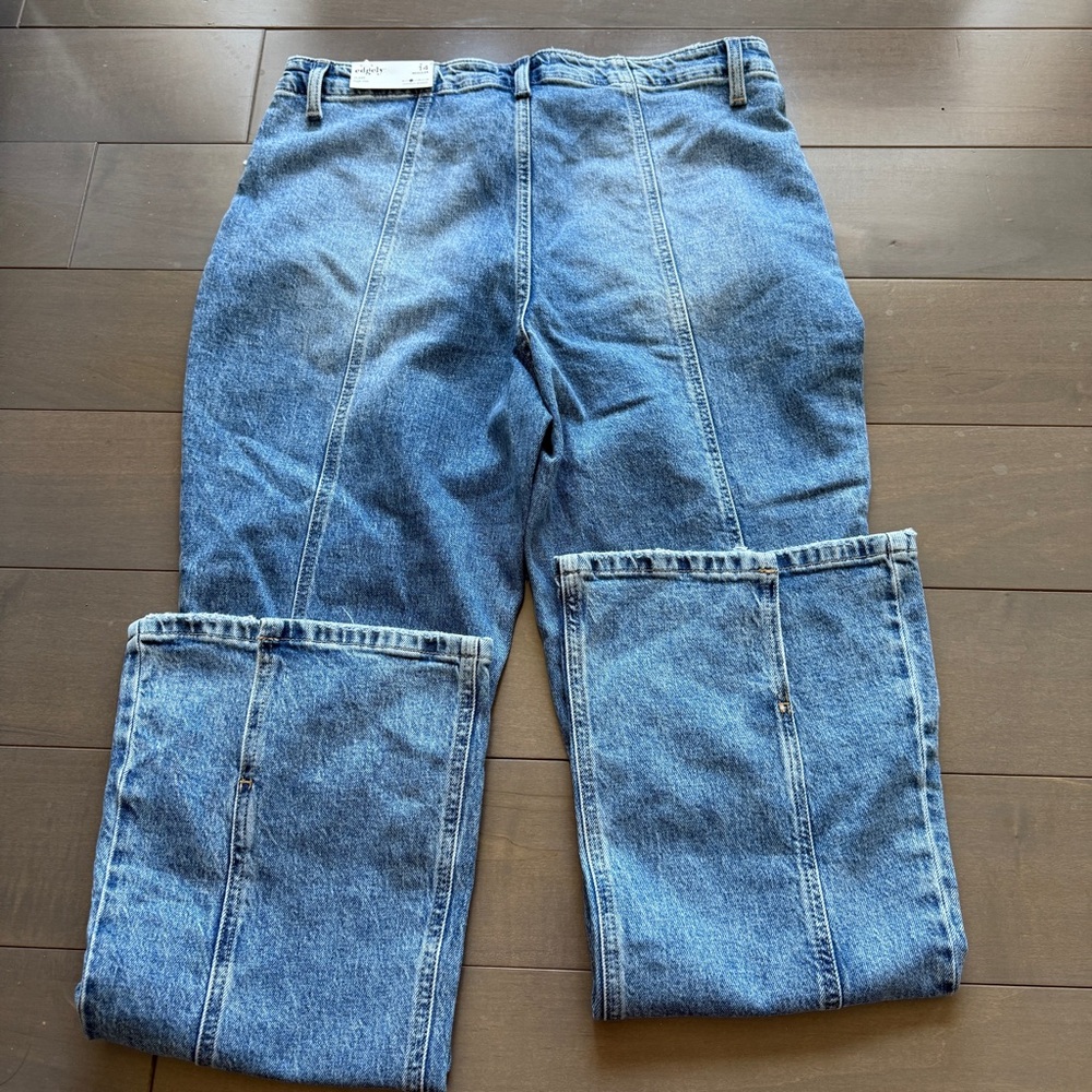 Classic Denim Straight Leg Jeans - Picture 2 of 9
